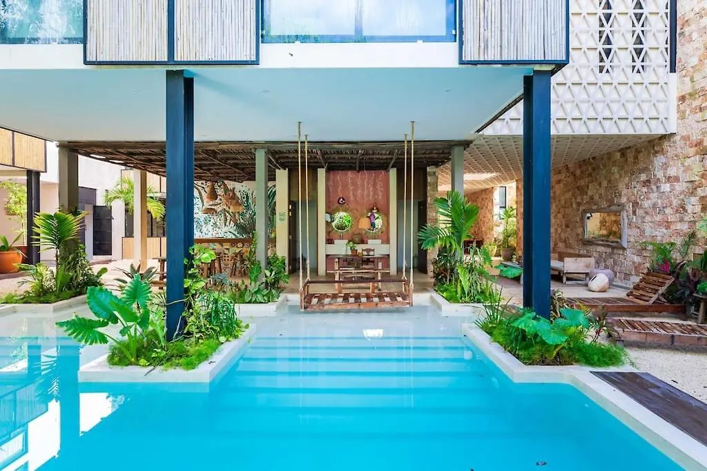 Marquez II Manor Tulum By Sandy Powerful 0*,